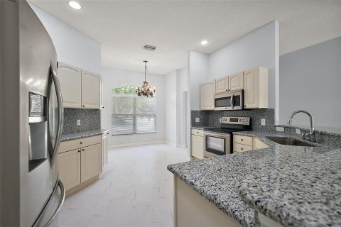 House in The Villages, Florida 3 bedrooms, 188.03 sq.m. № 1784746 - photo 28
