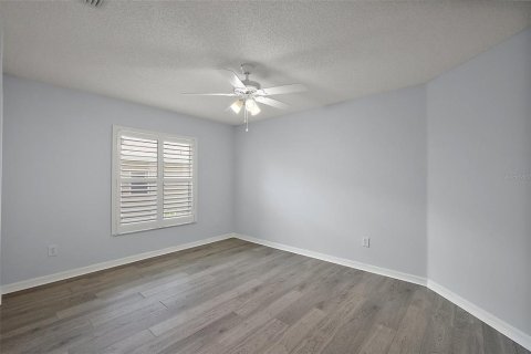 House in The Villages, Florida 3 bedrooms, 188.03 sq.m. № 1784746 - photo 14