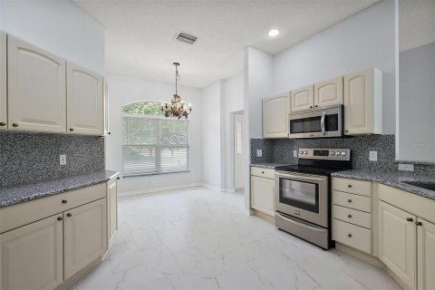 House in The Villages, Florida 3 bedrooms, 188.03 sq.m. № 1784746 - photo 27