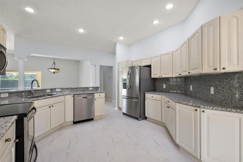 House in The Villages, Florida 3 bedrooms, 188.03 sq.m. № 1784746 - photo 25