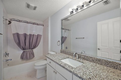 House in The Villages, Florida 3 bedrooms, 188.03 sq.m. № 1784746 - photo 16