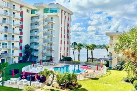 Copropriété à vendre à Daytona Beach, Floride: 1 chambre, 65.96 m2 № 2206156 - photo 2