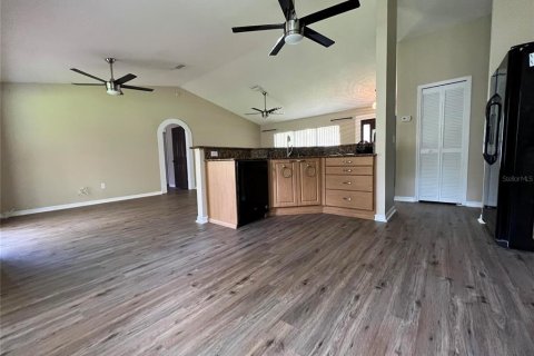 House in Port Orange, Florida 3 bedrooms, 152.08 sq.m. № 1820765 - photo 8