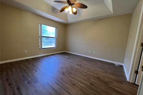 House in Port Orange, Florida 3 bedrooms, 152.08 sq.m. № 1820765 - photo 11