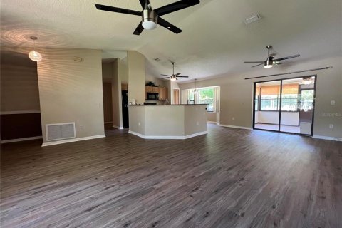 House in Port Orange, Florida 3 bedrooms, 152.08 sq.m. № 1820765 - photo 5