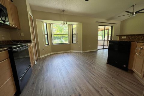 House in Port Orange, Florida 3 bedrooms, 152.08 sq.m. № 1820765 - photo 7