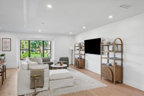 Condo in Wellington, Florida, 3 bedrooms № 2250633 - photo 3