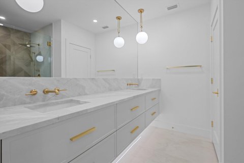 Condo in Wellington, Florida, 3 bedrooms № 2250633 - photo 11