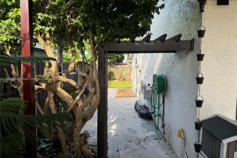 Villa ou maison à vendre à Homestead, Floride: 3 chambres, 145.39 m2 № 1941463 - photo 9