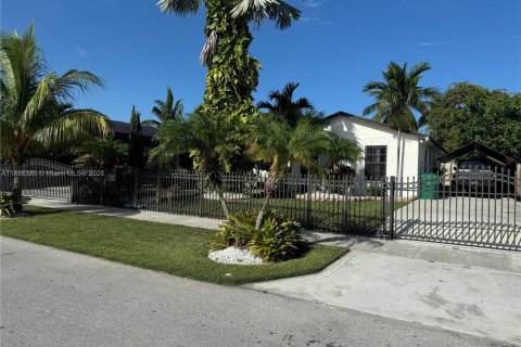 Villa ou maison à vendre à Homestead, Floride: 3 chambres, 145.39 m2 № 1941463 - photo 1