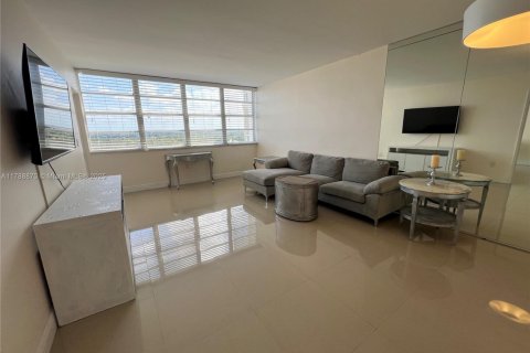 Condominio en venta en Miami, Florida, 1 dormitorio, 74.41 m2 № 1863198 - foto 7