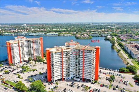 Condominio en venta en Miami, Florida, 1 dormitorio, 74.41 m2 № 1863198 - foto 23
