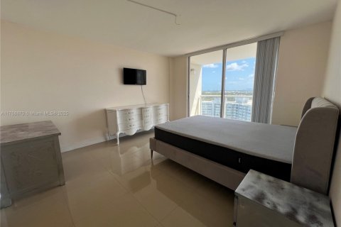 Condominio en venta en Miami, Florida, 1 dormitorio, 74.41 m2 № 1863198 - foto 13