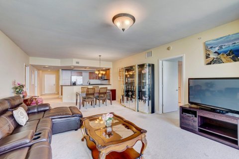 Condo in Riviera Beach, Florida, 2 bedrooms № 2081786 - photo 6