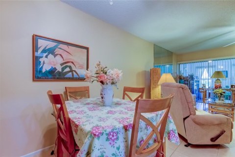 House in Palm Harbor, Florida 2 bedrooms, 92.9 sq.m. № 1736540 - photo 23