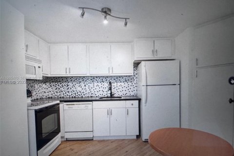 Copropriété à louer à Miami, Floride: 2 chambres № 2048202 - photo 11