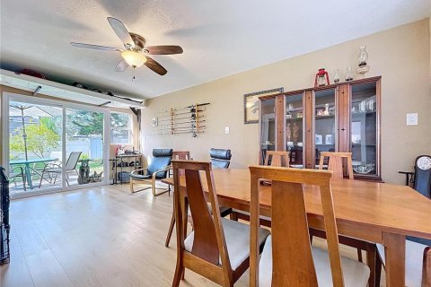 House in Saint Petersburg, Florida 2 bedrooms, 90.58 sq.m. № 2166617 - photo 16
