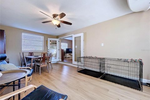 House in Saint Petersburg, Florida 2 bedrooms, 90.58 sq.m. № 2166617 - photo 19