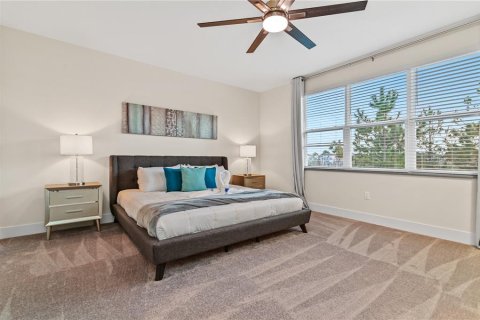 Townhouse in Clermont, Florida 4 bedrooms, 209.59 sq.m. № 1548920 - photo 5