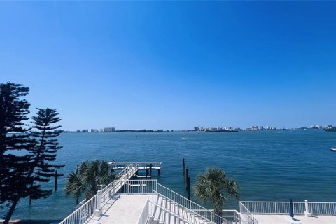 Купить кондоминиум в Клируотер, Флорида 8 комнат, 117.89м2, № 2208228 - фото 28