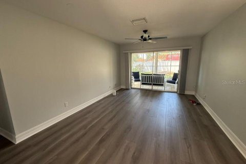 Condo in Sarasota, Florida, 1 bedroom  № 1910049 - photo 5