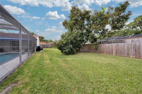 House in Cutler Bay, Florida 3 bedrooms, 178.28 sq.m. № 1967044 - photo 26