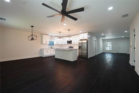 Casa en venta en Tampa, Florida, 3 dormitorios, 163.97 m2 № 2359245 - foto 14