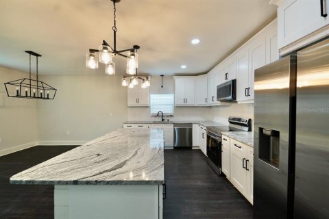 Casa en venta en Tampa, Florida, 3 dormitorios, 163.97 m2 № 2359245 - foto 10