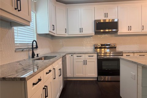 Casa en venta en Tampa, Florida, 3 dormitorios, 163.97 m2 № 2359245 - foto 7