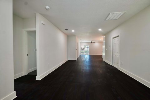 Casa en venta en Tampa, Florida, 3 dormitorios, 163.97 m2 № 2359245 - foto 3