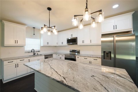 Casa en venta en Tampa, Florida, 3 dormitorios, 163.97 m2 № 2359245 - foto 11