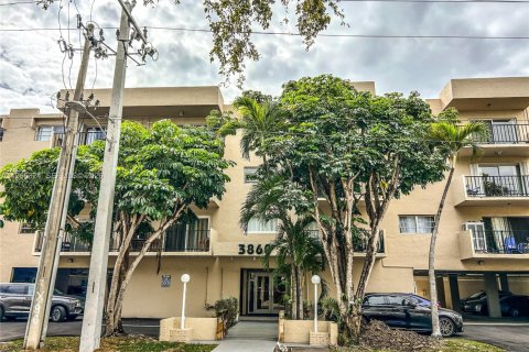 Снять в аренду кондоминиум в Норт-Майами-Бич, Флорида 1 спальня, 95.88м2, № 2027918 - фото 2