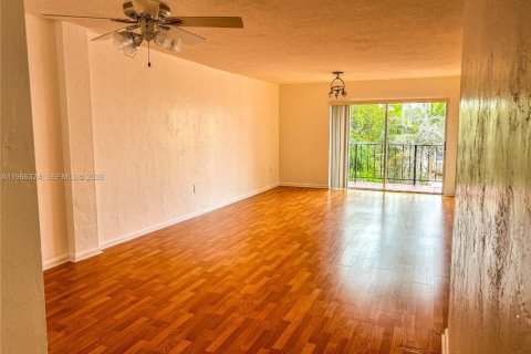 Снять в аренду кондоминиум в Норт-Майами-Бич, Флорида 1 спальня, 95.88м2, № 2027918 - фото 5