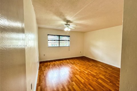 Снять в аренду кондоминиум в Норт-Майами-Бич, Флорида 1 спальня, 95.88м2, № 2027918 - фото 8