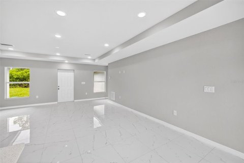 Villa ou maison à vendre à Lehigh Acres, Floride: 3 chambres, 113.53 m2 № 2144102 - photo 5