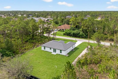 Villa ou maison à vendre à Lehigh Acres, Floride: 3 chambres, 113.53 m2 № 2144102 - photo 25