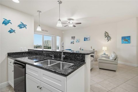 Condo in Palmetto, Florida, 2 bedrooms  № 2222997 - photo 25