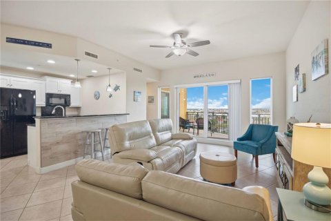 Condo in Palmetto, Florida, 2 bedrooms  № 2222997 - photo 11