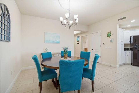 Condo in Palmetto, Florida, 2 bedrooms  № 2222997 - photo 22