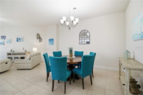 Condo in Palmetto, Florida, 2 bedrooms  № 2222997 - photo 21