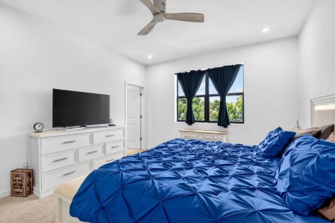 Townhouse in Lake Worth, Florida 3 bedrooms, 155.52 sq.m. № 2246307 - photo 18