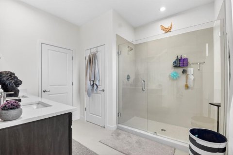 Townhouse in Lake Worth, Florida 3 bedrooms, 155.52 sq.m. № 2246307 - photo 19
