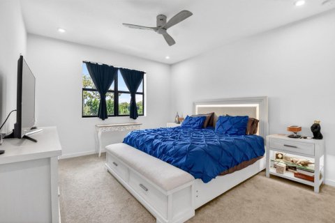 Townhouse in Lake Worth, Florida 3 bedrooms, 155.52 sq.m. № 2246307 - photo 17