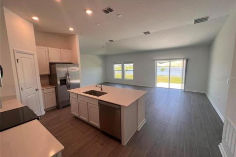 Casa en alquiler en Kissimmee, Florida, 3 dormitorios, 146.79 m2 № 1881364 - foto 4