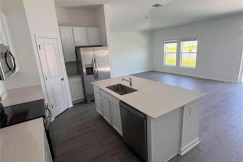 Casa en alquiler en Kissimmee, Florida, 3 dormitorios, 146.79 m2 № 1881364 - foto 2