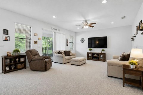House in BELLALAGO in Kissimmee, Florida 3 bedrooms, 231.7 sq.m. № 2207636 - photo 12