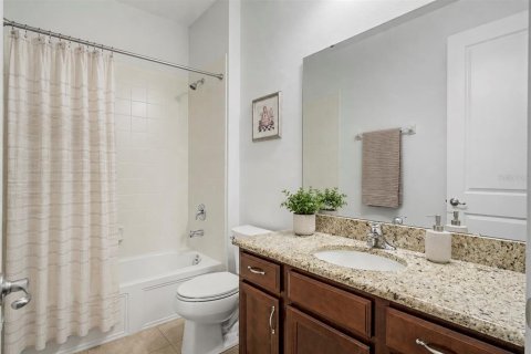 House in BELLALAGO in Kissimmee, Florida 3 bedrooms, 231.7 sq.m. № 2207636 - photo 16