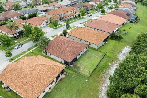 House in BELLALAGO in Kissimmee, Florida 3 bedrooms, 231.7 sq.m. № 2207636 - photo 29