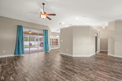 House in Spring Hill, Florida 3 bedrooms, 194.35 sq.m. № 1851329 - photo 5