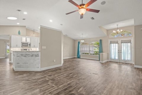 House in Spring Hill, Florida 3 bedrooms, 194.35 sq.m. № 1851329 - photo 6
